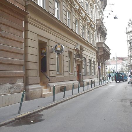 Yes, Yes! Lovely Apartment Good Amenities Budapest Center Zewnętrze zdjęcie