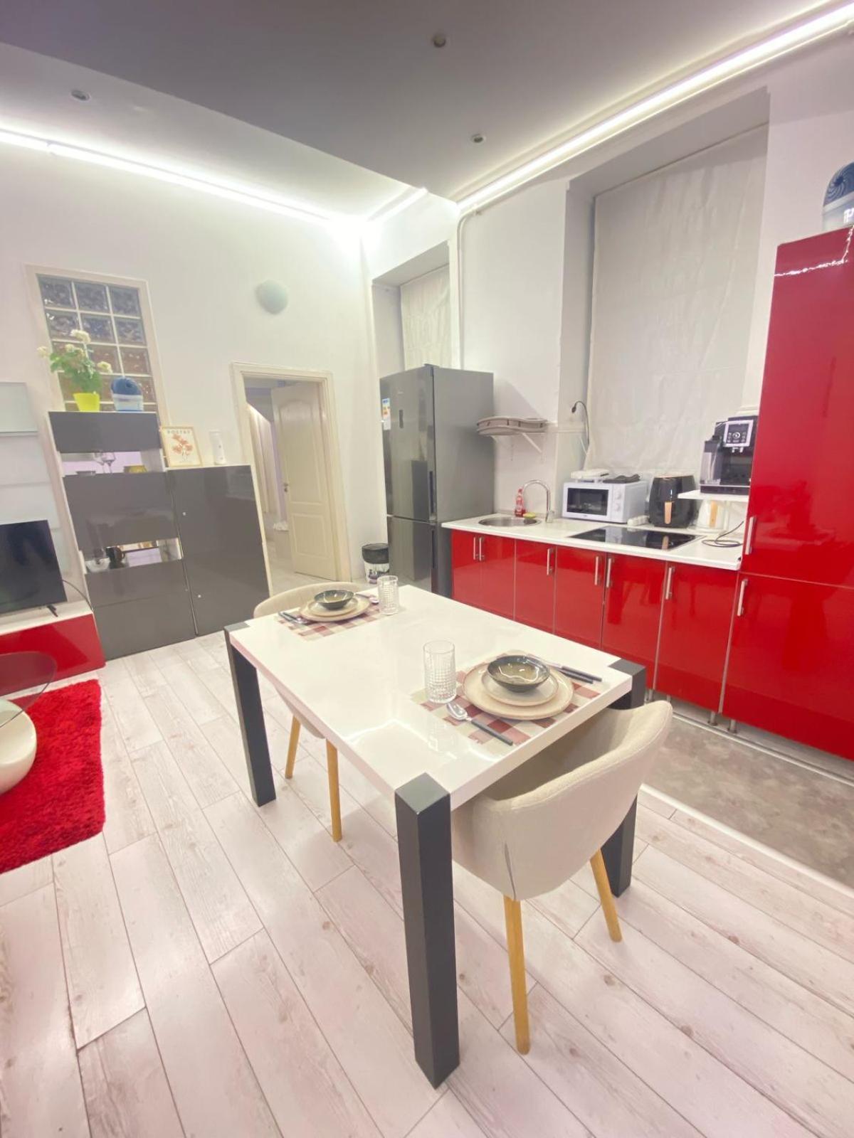 Yes, Yes! Lovely Apartment Good Amenities Budapest Center Zewnętrze zdjęcie